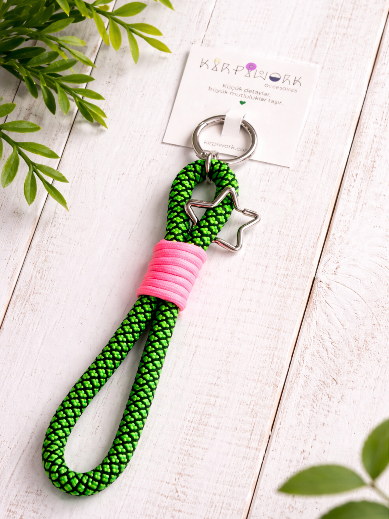 Neon Paracord Çanta Charmı, Anahtarlık, Clutch Bilek Askısı 20cm –Kirpiwork Maximal Boho Koleksiyonu - Görsel 2